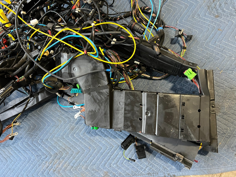1998-2003 Mercedes W210 E320 Wagon Engine Wiring Harness w/ Fuse Box OEM #4749EM