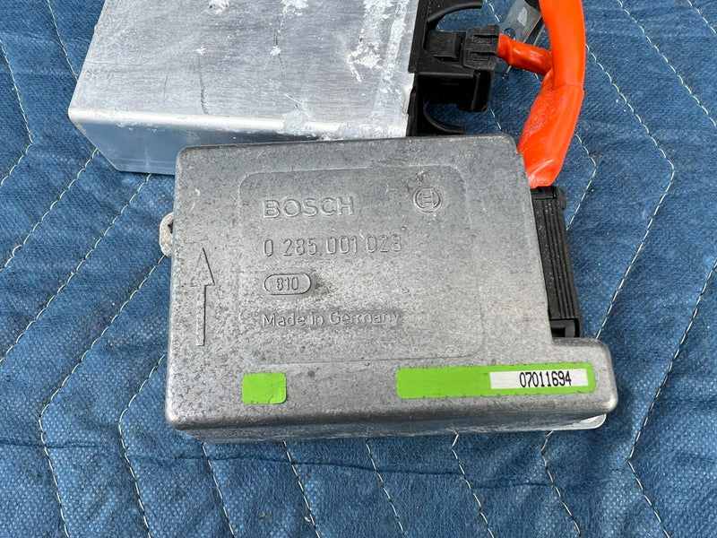 1986-1993 Volvo 240 244 Sedan Bosch Body Control Unit Pair 0285100016 OE #4187EM