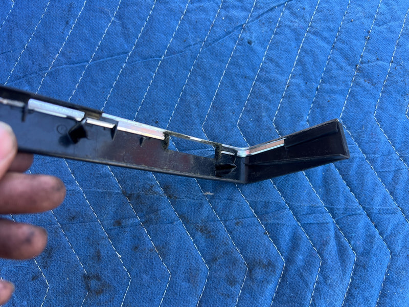 1986-1993 Volvo 240 244 Sedan Dash Vent End Corner Trim Pair Chrome OEM #4309EM