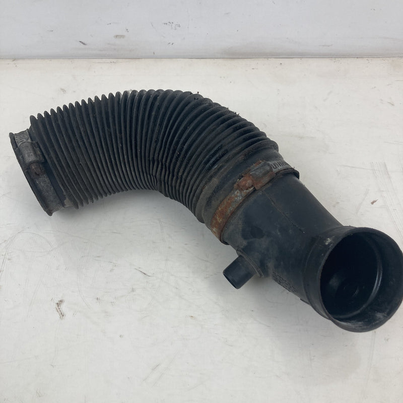 1981-1985 Volvo 240 245 Air Intake Duct 1357434 OEM