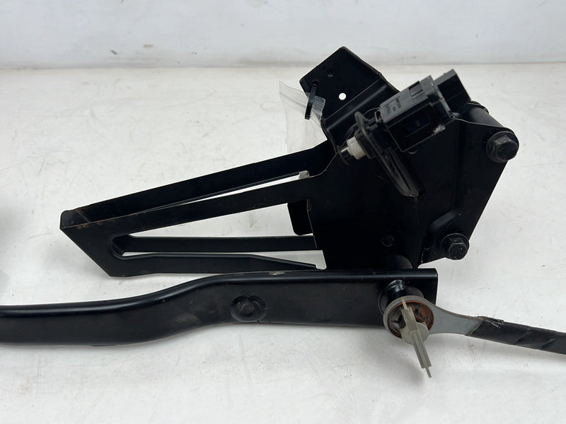 1993-1997 Volvo 850 Brake Pedal Box Lever Assembly 9128577 OEM