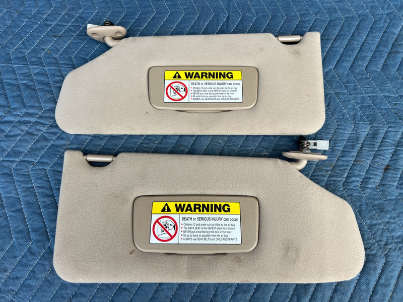 1998-2002 Honda Accord Pair of LH RH Sun Visors Gray Cloth, Clips, Light #1942CN