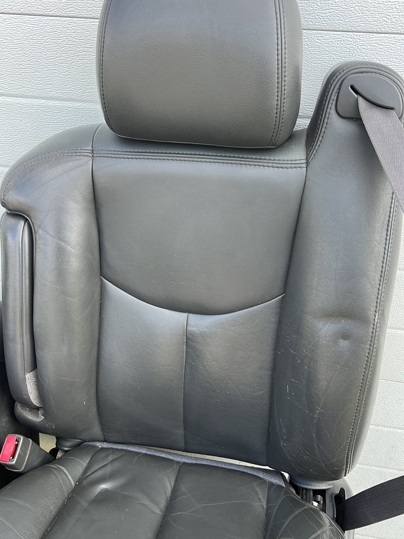 1999-2006 Chevrolet Silverado Front Seat Gray Leather Center Console OEM #5615EM