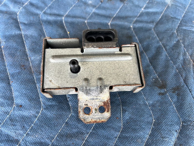 1989-1995 Volvo 740 940 Sedan Ignition Starter Switch Control Module OEM #3696EM
