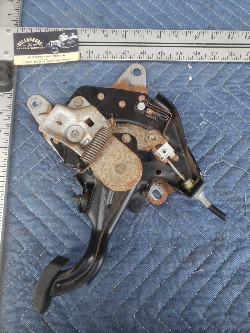 2000-2005 Chevy Impala Emergency Parking Brake Lever Pedal Assembly OEM #1934CN