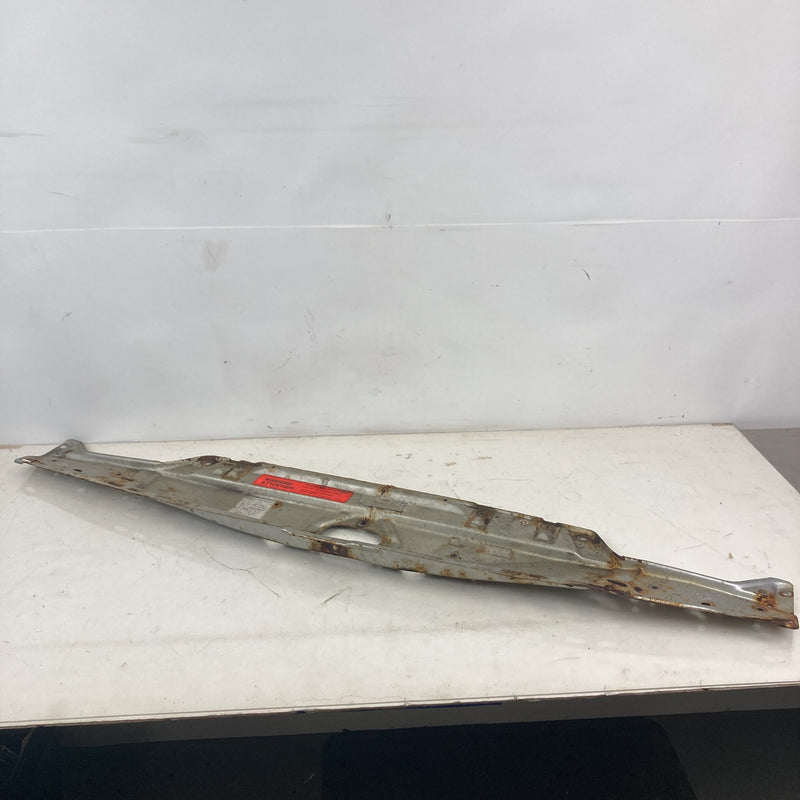 1981-1985 Volvo 240 245 Radiator Upper Support 1247663 OEM