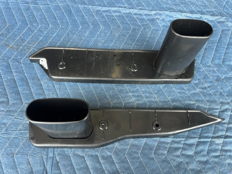 1989-1995 Volvo 740 940 Sedan LH & RH Under Seat Floor Vent Duct Pair OE #3764EM
