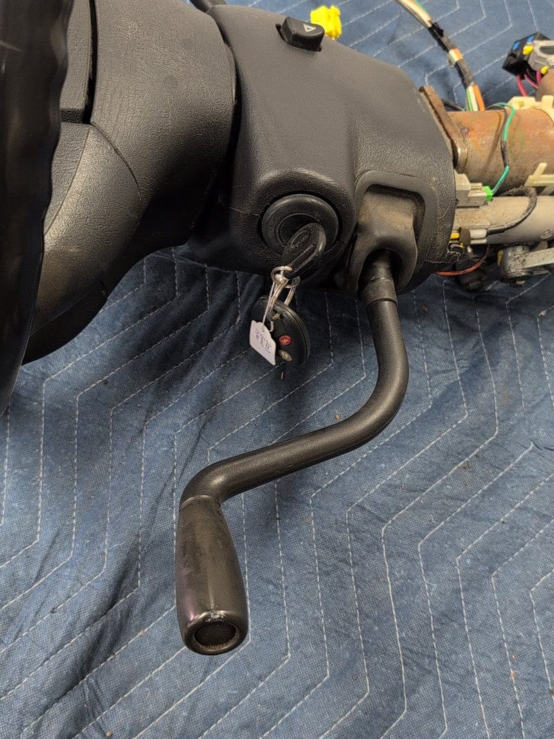 2004 Chevrolet Silverado - Steering Column PN: 15195870