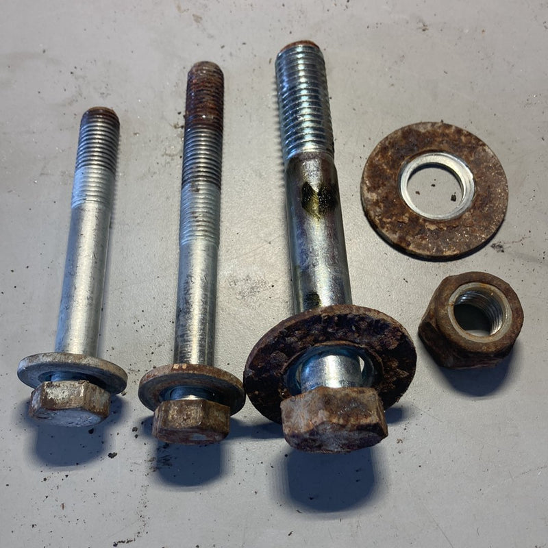 2003-2007 BMW 545i E60- Differential Hardware Bolts Mounting OEM #4988M