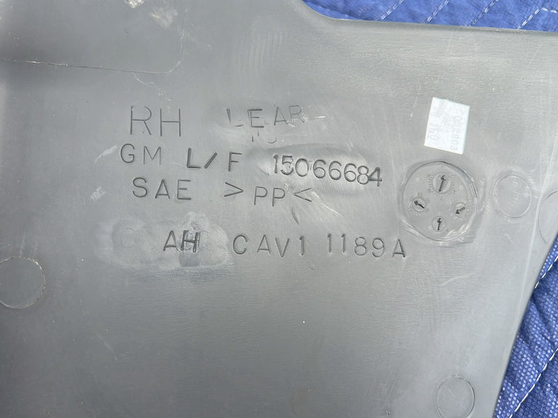 2003-2006 Chevrolet Silverado - Kick Panel PN: 15165771 15066684