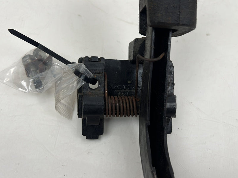 1975-1980 Volvo 244 Throttle Accelerator Gas Pedal 1272618 OEM #5331EM