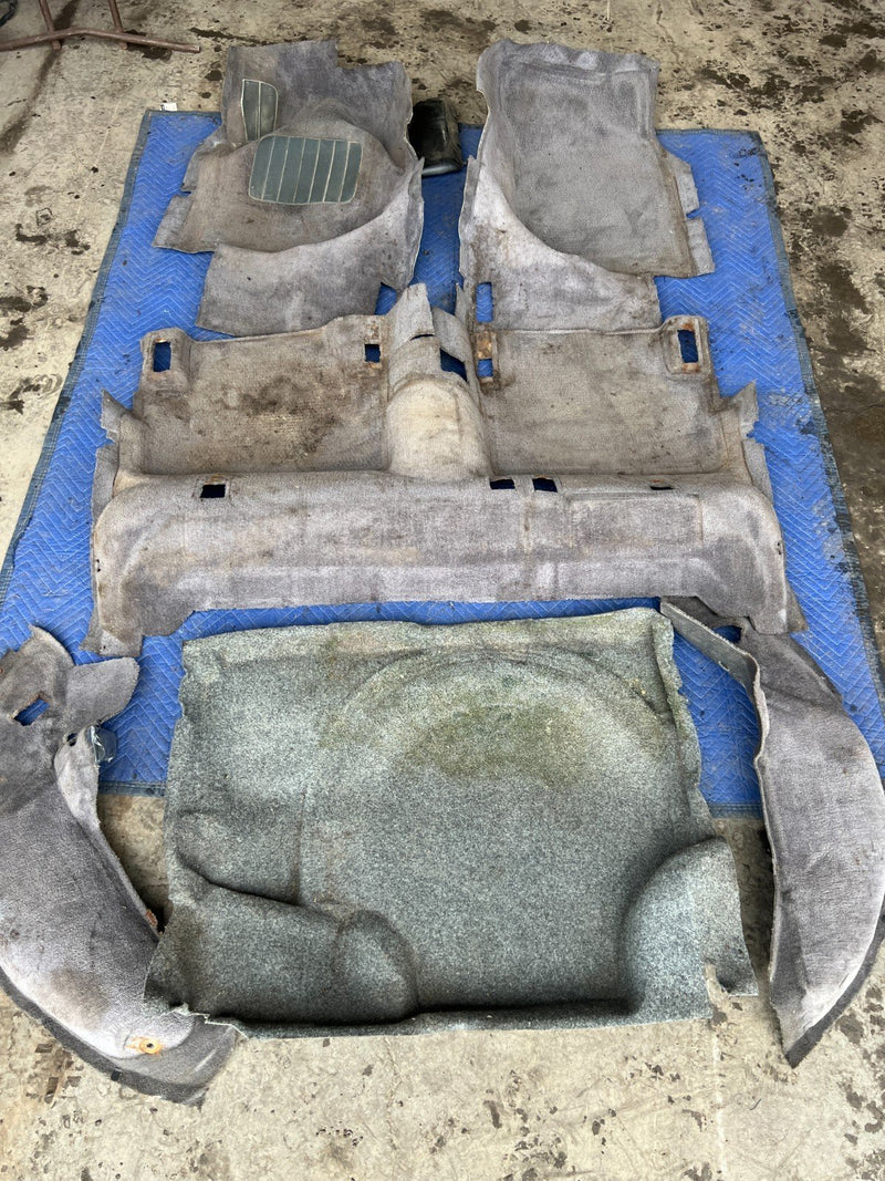 1992-1995 Volvo 940 740 Wagon Front & Rear Charcoal Molded Carpet Set OE #3294EM