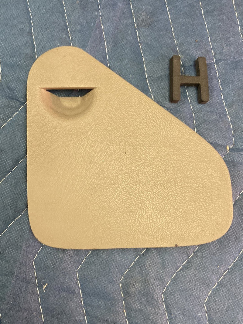 1990 Chevrolet K1500 - Fuse Box Cover PN: 15698142