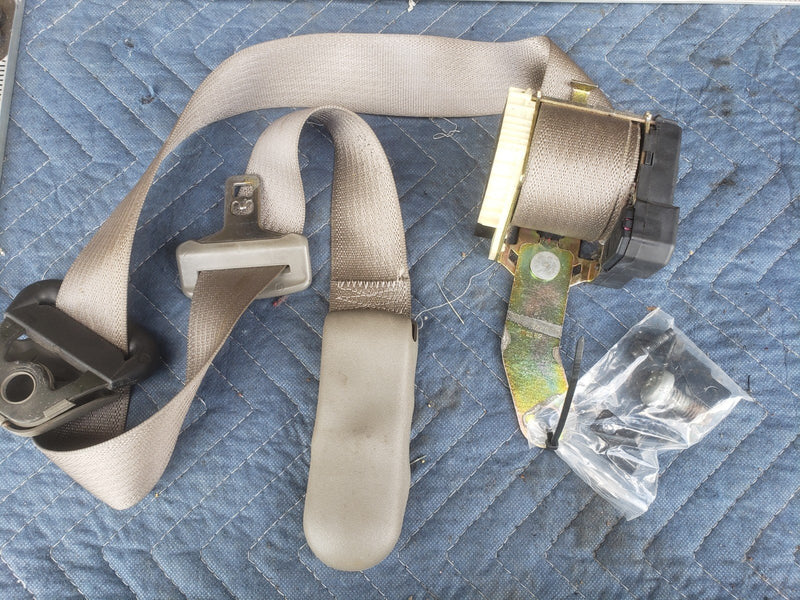 2000-2005 Chevy Impala Front Right RH Passenger Seat Belt Retractor OEM #2153CN