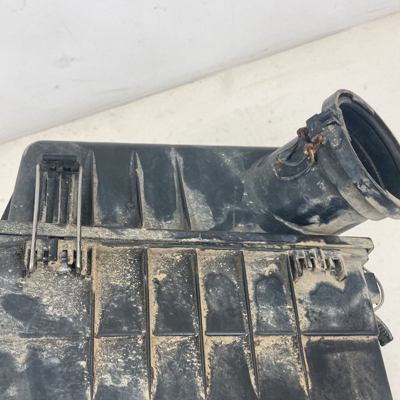 1999-2004 Land Rover Discovery II L550 Air Cleaner Box Intake OEM #5071M
