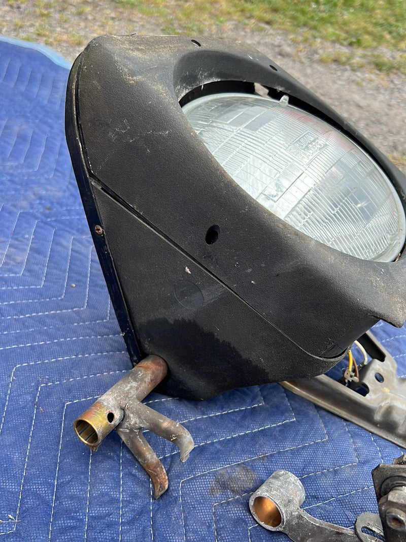 1983-1985 Porsche 944 Left Right Headlight Lamp Pair w/ Linkage Black OE #5722EM
