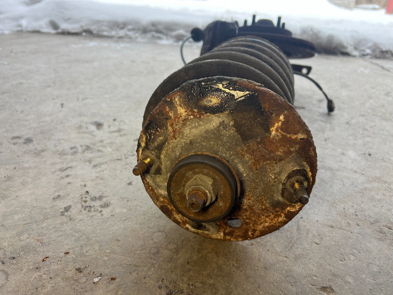 1989-1995 Volvo 740 940 Sedan Front Driver Left Hub & Strut Shock OEM #3638EM