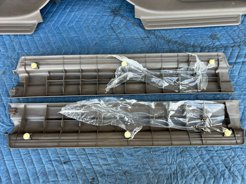 1998-2002 Honda Accord 84251 84261 84211 84201 Door Sill Trim Set LH RH #1974CN