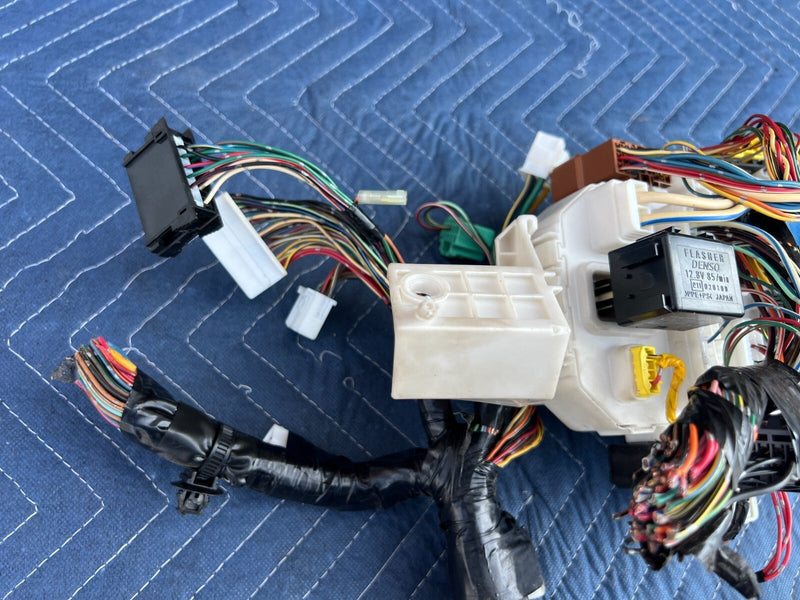 2010-2013 Suzuki SX4 Hatchback Interior Relay Fuse Box #1330CN