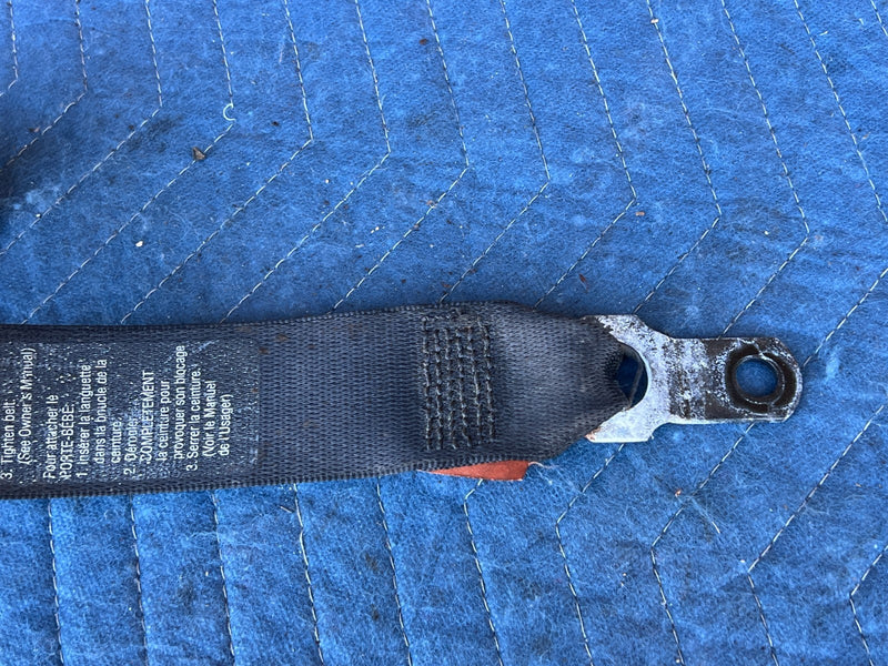 2000-2005 BMW 330xi 325xi E46 Front Passenger RH Seat Belt Retractor OEM #4824EM