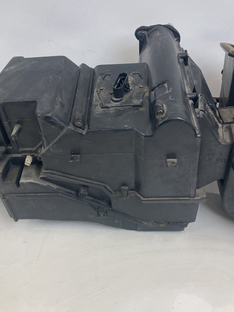 1995 Chevrolet Silverado GMT800 - HVAC Box PN: 15530579