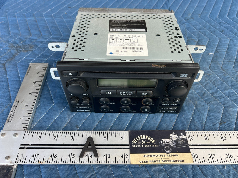 1998-2002 Honda Accord Radio Headunit CD AM FM 39100-S84-A210 OEM #1936CN