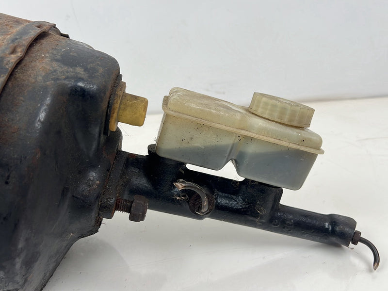 1975-1980 Volvo 244 Brake Booster Master Cylinder OEM