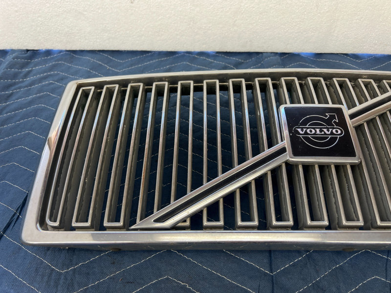 1992-1995 Volvo 940 740 Front Chrome Grille Assembly 3518885 Trim OEM #3168EM