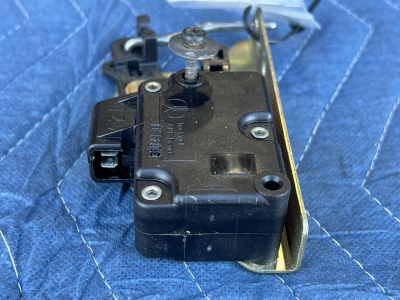 1998-2003 Jaguar XJR XJ8 Gas Fuel Door Lid Lock Actuator & Bracket OEM #4581E