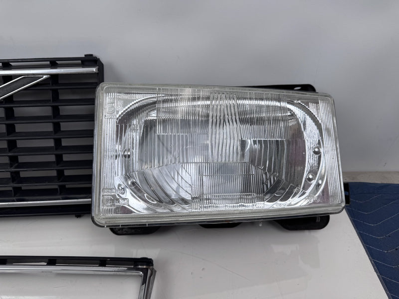TV Screen Volvo 240 Headlights w/Flathood Eggcrate Grille