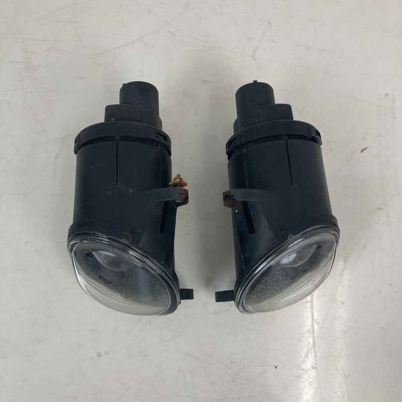 2001-2005 VW Volkswagen Passat Fog Light Pair SB7941699A 3B7941700A OEM #5568M