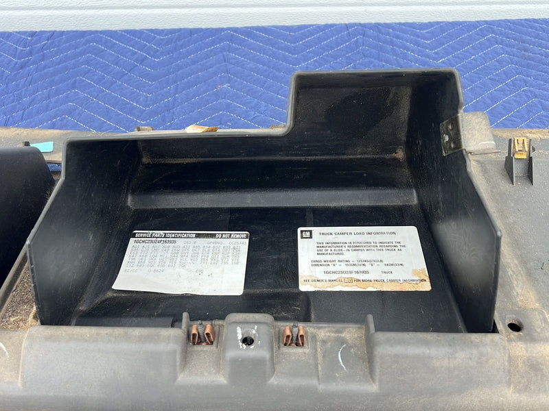 Chevrolet Silverado - Glove Box PN: 15120384