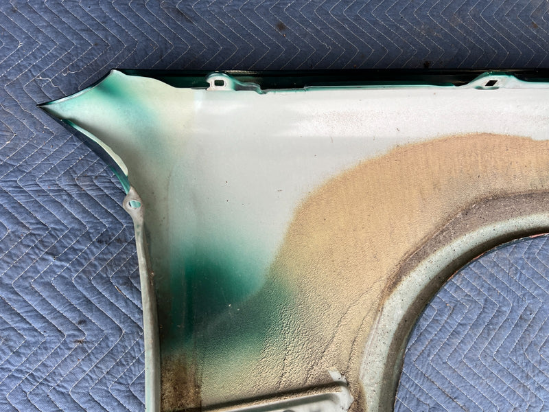 1998-2003 Mercedes W210 E320 Front Driver Left Fender Panel Green OEM #4733EM
