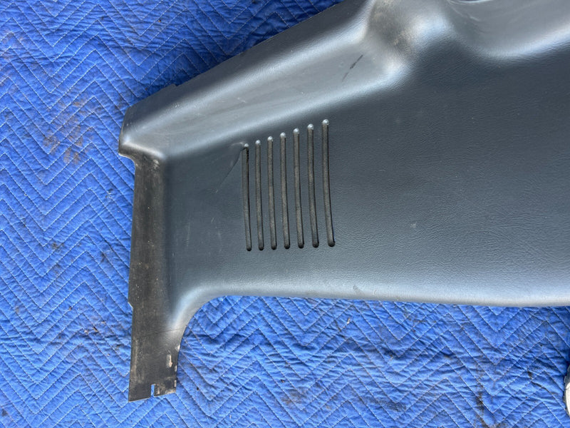 1999-2002 Chevy Silverado GM 1500 2500 B Pillar Trim Gray OEM #1839CN