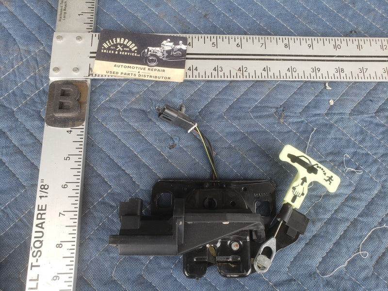 2000-2005 Chevy Impala Interior Trunk Lid Emergency Release Handle OEM #1933CN