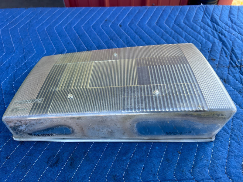 1986-1993 Volvo 240 244 Sedan Front Passenger Right Headlight Lens OEM #4325EM