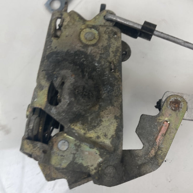 1986-1993 Volvo 240 244 Door Handle Linkage Latch Assembly 4 68254 OEM #4882M