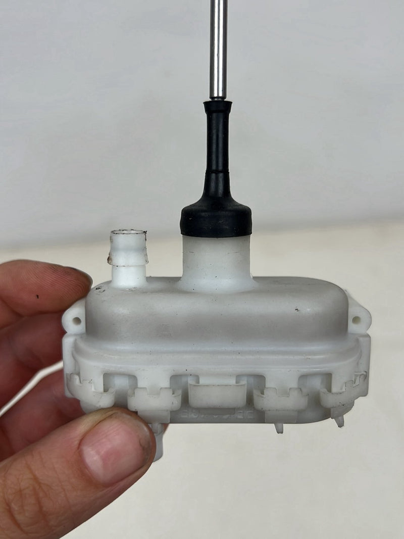 1996-2003 Audi S8 D2 A8 Gas Fuel Door Lock Actuator 4D0862153 #6552EM