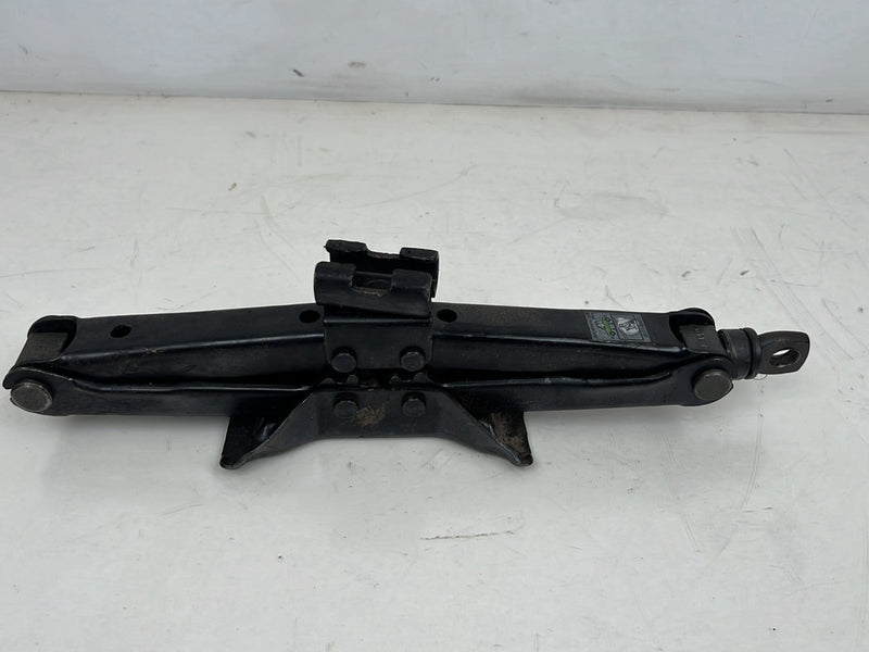 1993-1997 Volvo 850 Emergency Spare Tire Change Scissor Jack OEM