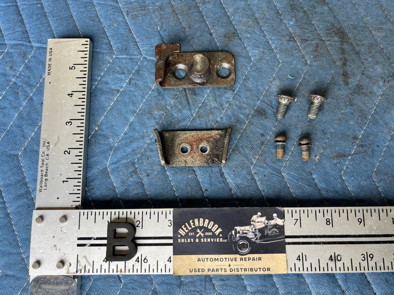 1985-1988 Suzuki Samurai SJ413 Rear Tailgate Hardware OEM
