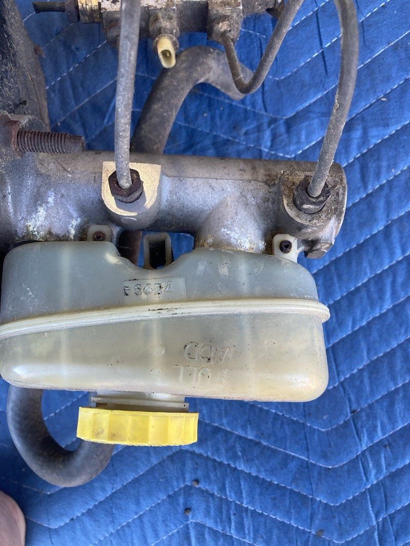 1997-2002 Jeep Wrangler TJ Brake Booster Master Cylinder 52009135 OEM #3261M