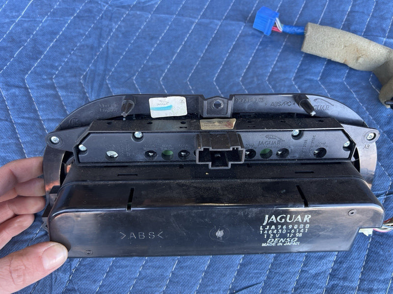 1998-2003 Jaguar XJR XJ8 X308 Temperature Climate Control Unit LJA7690BB #4631E