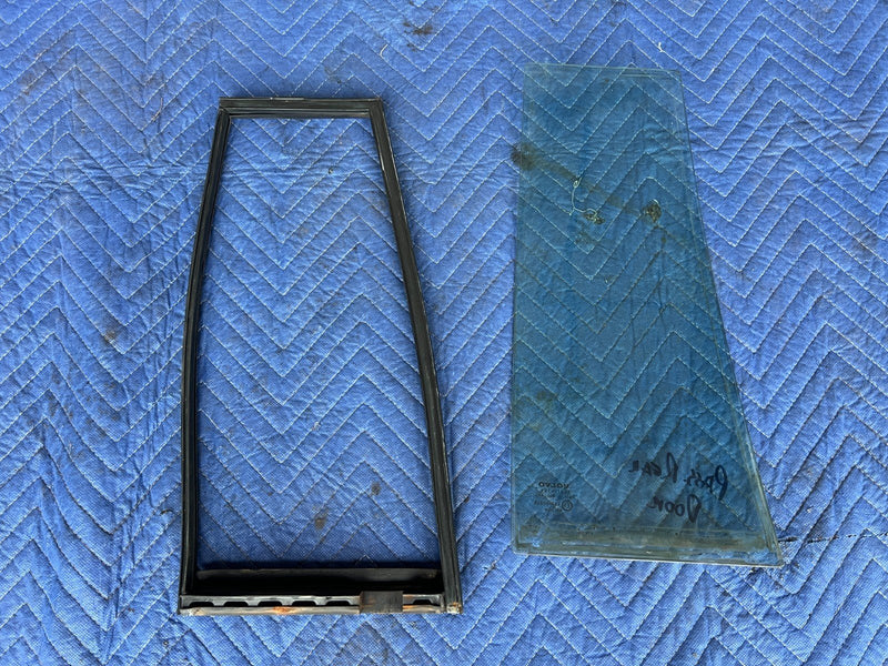1989-1995 Volvo 740 940 Sedan Passenger RH Rear Quarter Window Glass OEM #3858EM