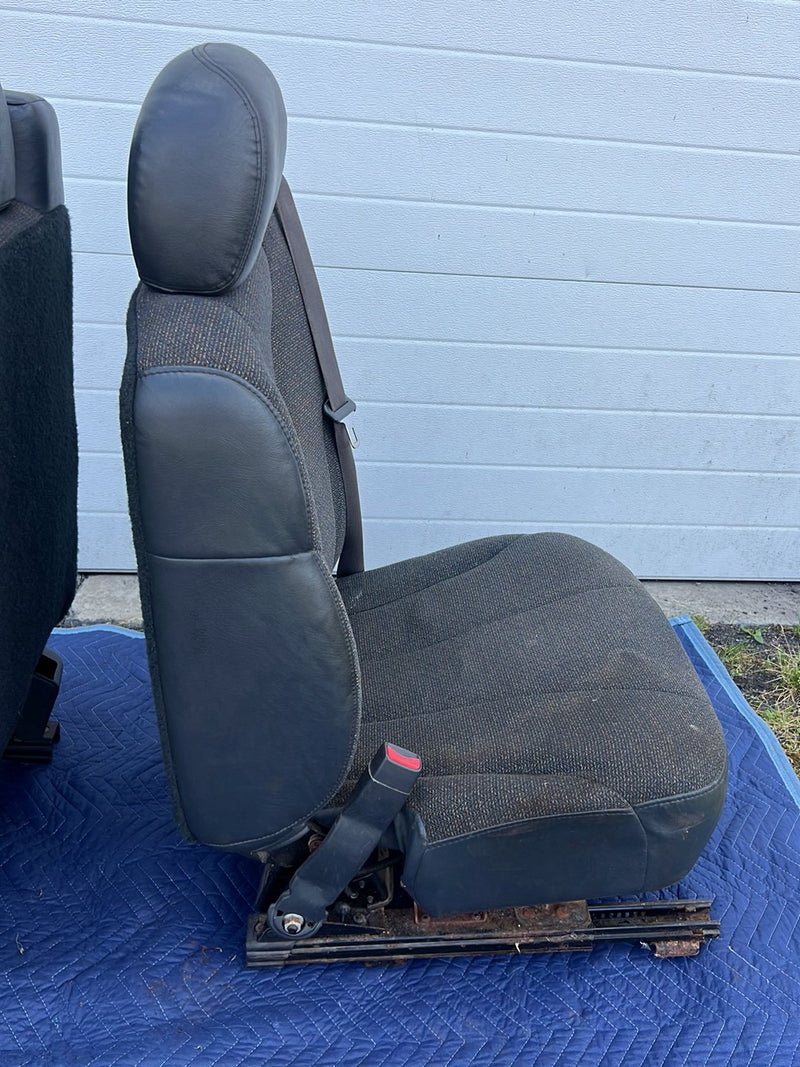 1995-1998 Chevrolet Silverado Tahoe GMC Seat Front Pair Gray Cloth OEM #5614EM
