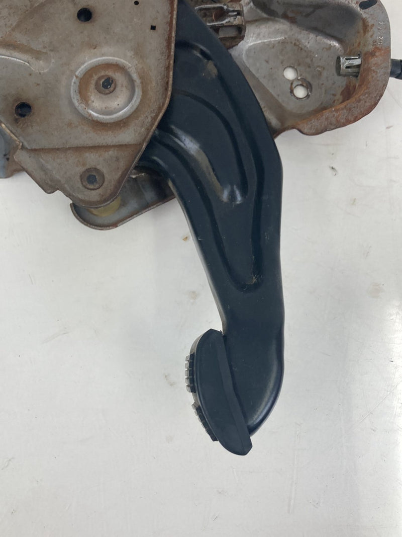 1995-1998 Chevrolet Silverado 2500 GMT400 Emergency Brake Pedal 15155147 OEM