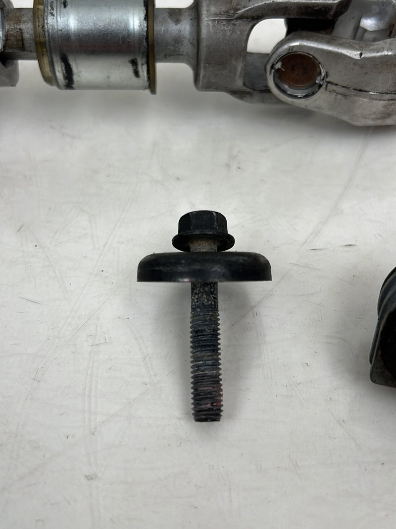 1993-1997 Volvo 850 Steering Column Intermediate I Shaft 3516651 OEM