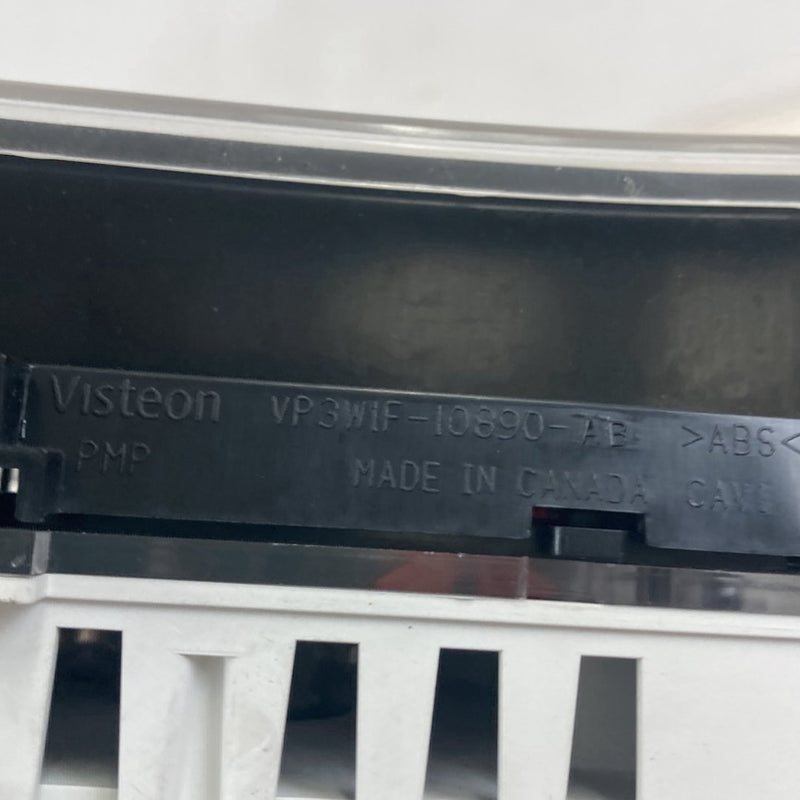 2002-2005 Lincoln Town Car Signature Gauge Cluster F8VF-10A855-A OEM #5124M