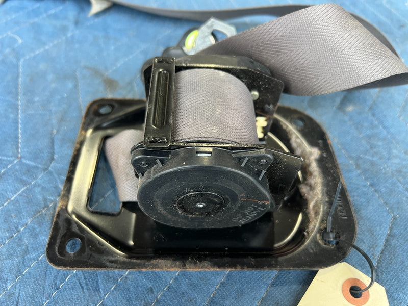 1985-1988 Suzuki Samurai SJ413 Passenger Front Seatbelt Retractor OEM #2318CN