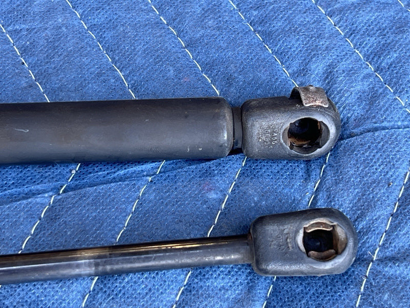 1998-2003 Jaguar XJR XJ8 X308 Front Hood Strut Support Shocks L & R OEM #4648E