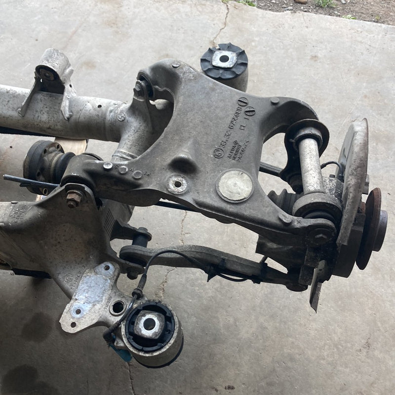 2003-2007 BMW 545i E60 Rear Axle Assembly 1801699349 6759610 6761134 OEM #4982M